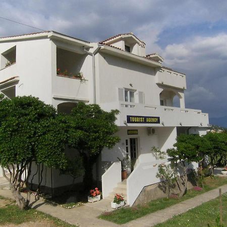 Apartments Aventura Baska For Relaxing Holidays Εξωτερικό φωτογραφία